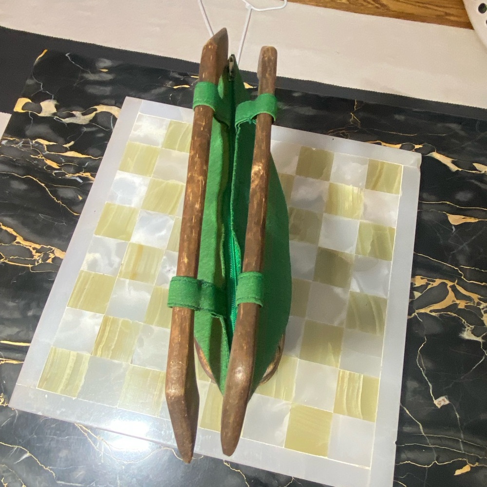 Unique vintage handmade wooden handle green hand purse with carved wooden base. - Picture 5 of 7
